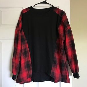 Long sleeve high low top. New w/o tags